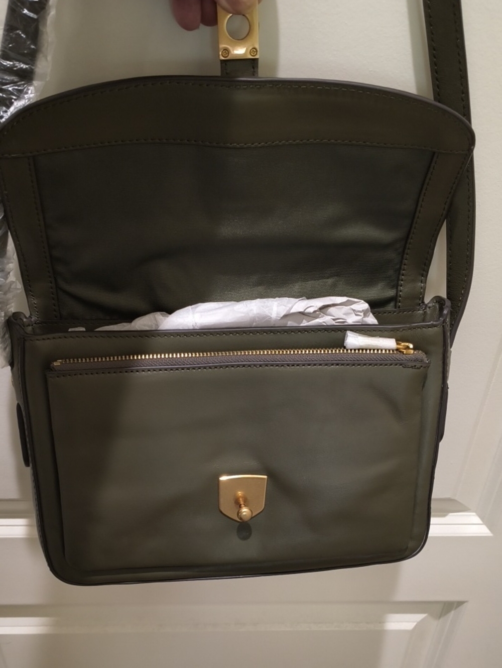 Banana Republic Leather Shoulder Bag NWoT - Picture 3 of 9